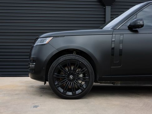 Used 2023 Land Rover Range Rover SE image 11