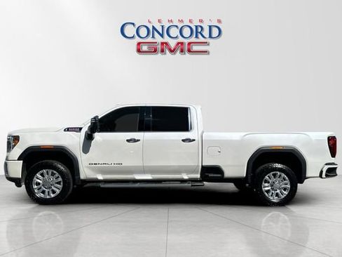 Used 2022 GMC Sierra 3500 Denali w/ Denali Ultimate Package AWD/4WD image 7