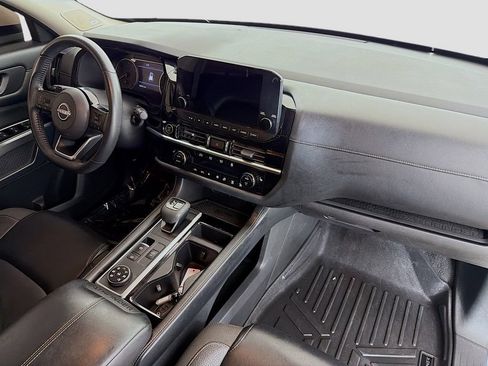 Used 2023 Nissan Pathfinder SL w/ SL Premium Package AWD/4WD image 25