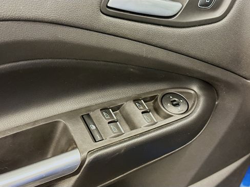 Used 2019 Ford Escape SE image 15