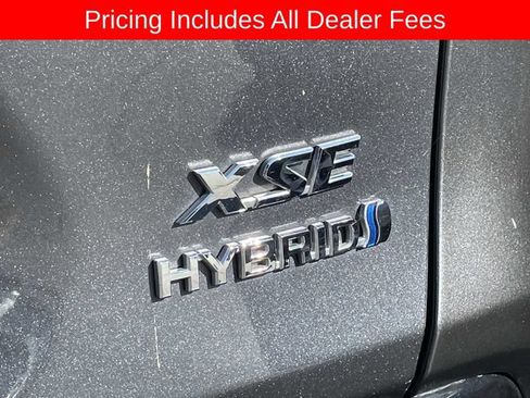Used 2023 Toyota RAV4 XSE AWD/4WD image 8