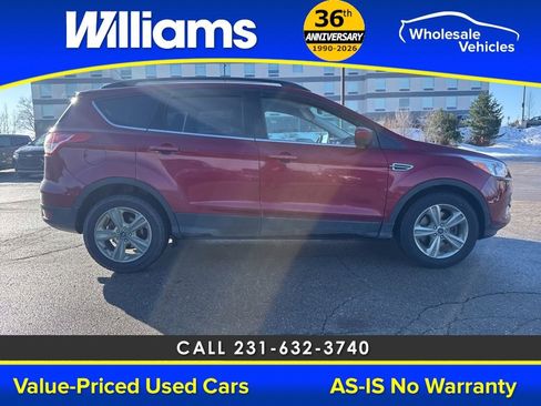 Used 2015 Ford Escape SE w/ Equipment Group 201A image 12