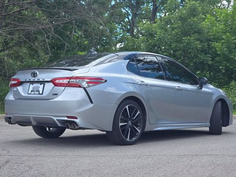 Used 2019 Toyota Camry XSE FWD image 15