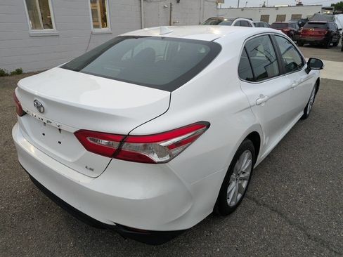 Used 2020 Toyota Camry LE FWD image 7