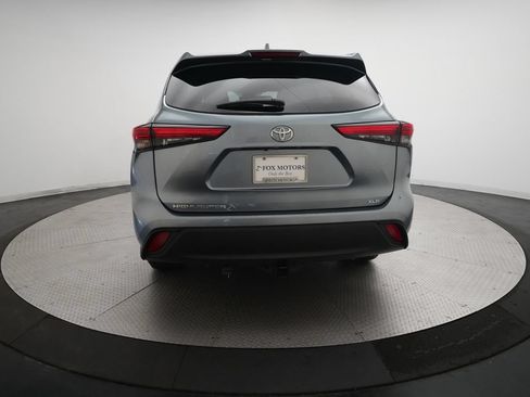 Used 2020 Toyota Highlander XLE FWD image 26