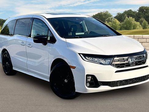 Used 2025 Honda Odyssey Sport-L image 2