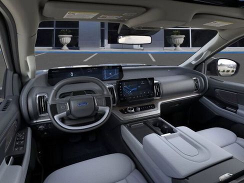 New 2025 Ford Expedition Platinum w/ Platinum Ultimate Package image 11