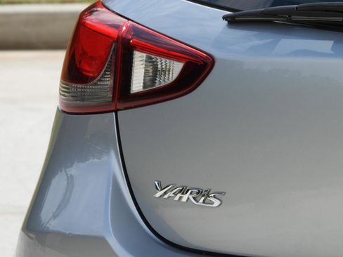 Used 2020 Toyota Yaris XLE FWD image 9