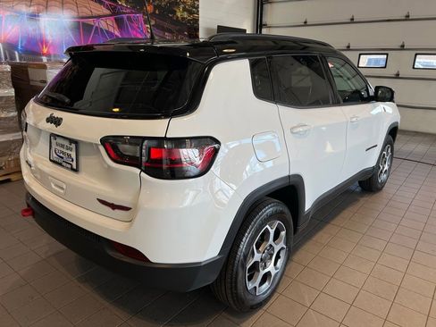 Used 2022 Jeep Compass Trailhawk w/ Trailhawk Elite Group AWD/4WD image 10