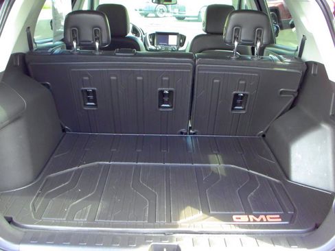 Used 2019 GMC Terrain SLT w/ Preferred Package AWD/4WD image 31