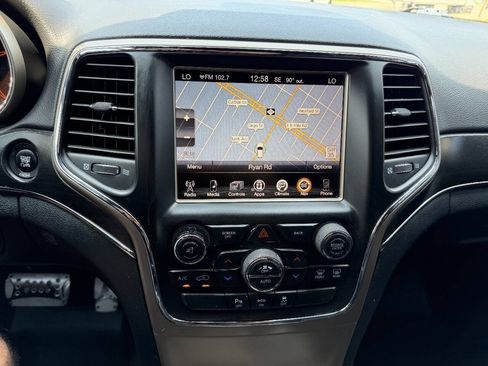 Used 2015 Jeep Grand Cherokee Limited w/ Luxury Group II AWD/4WD image 12