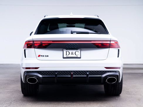 Used 2026 Audi RS Q8 performance AWD/4WD image 5