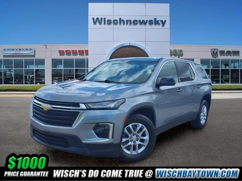 Used 2023 Chevrolet Traverse LS FWD image 1