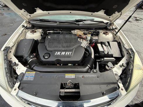 Used 2007 Saturn Aura XR w/ Premium Trim Pkg FWD image 10