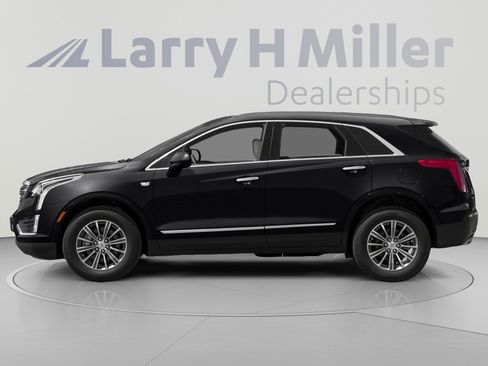 Used 2019 Cadillac XT5 FWD image 3
