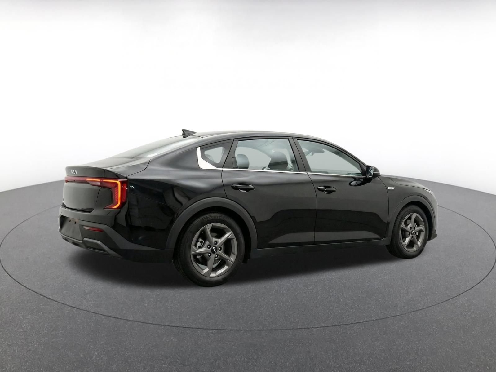 Used 2026 Kia K4 FWD image 10
