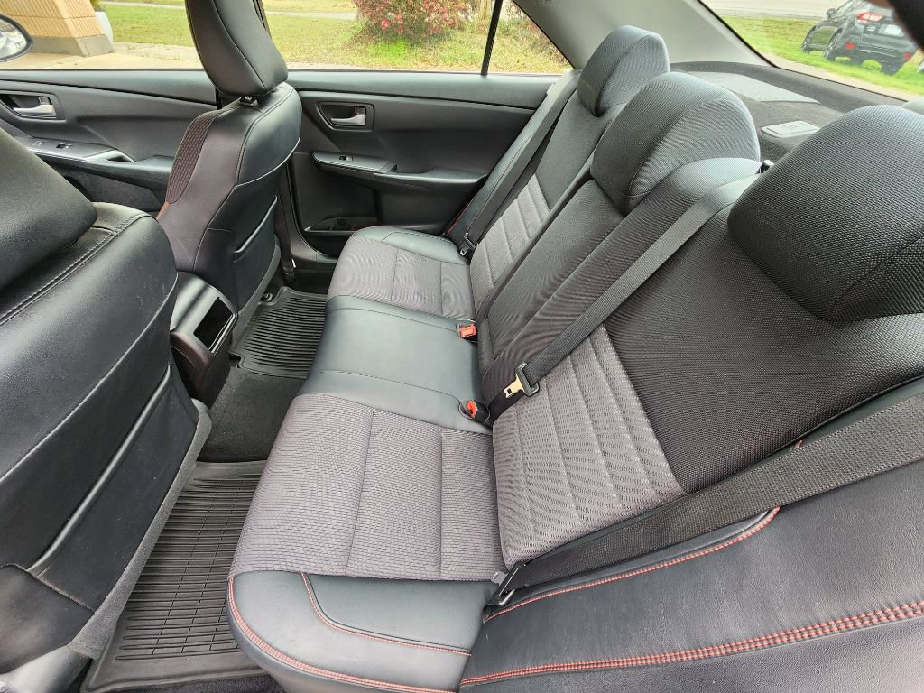 Used 2016 Toyota Camry LE FWD image 8