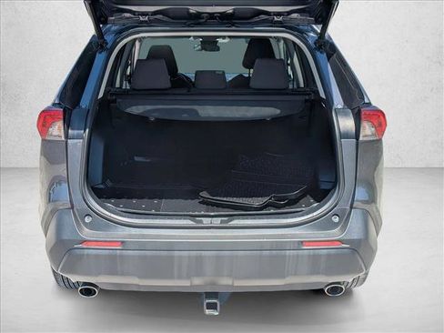 Used 2022 Toyota RAV4 XLE w/ Convenience Package AWD/4WD image 7