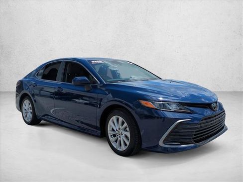Used 2024 Toyota Camry LE FWD image 3