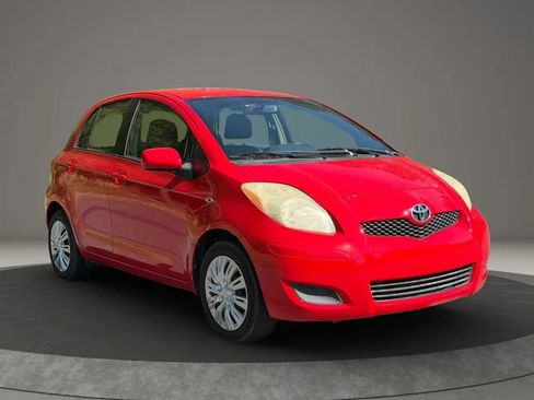 Used 2011 Toyota Yaris 4-Door Hatchback w/ PWR Pkg w/Steel Wheels FWD image 3
