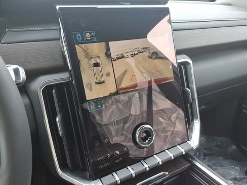 New 2026 GMC Acadia Denali w/ Super Cruise Package image 19