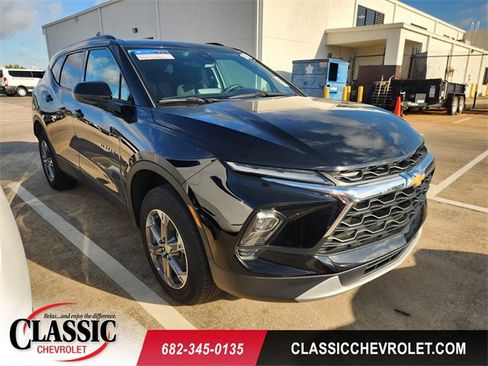 Used 2024 Chevrolet Blazer LT w/ Convenience Package FWD image 1