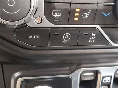 Used 2022 Jeep Wrangler Unlimited Sport AWD/4WD image 28