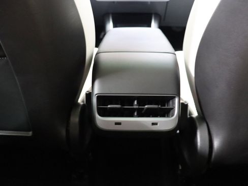 Used 2020 Tesla Model 3 Performance image 43