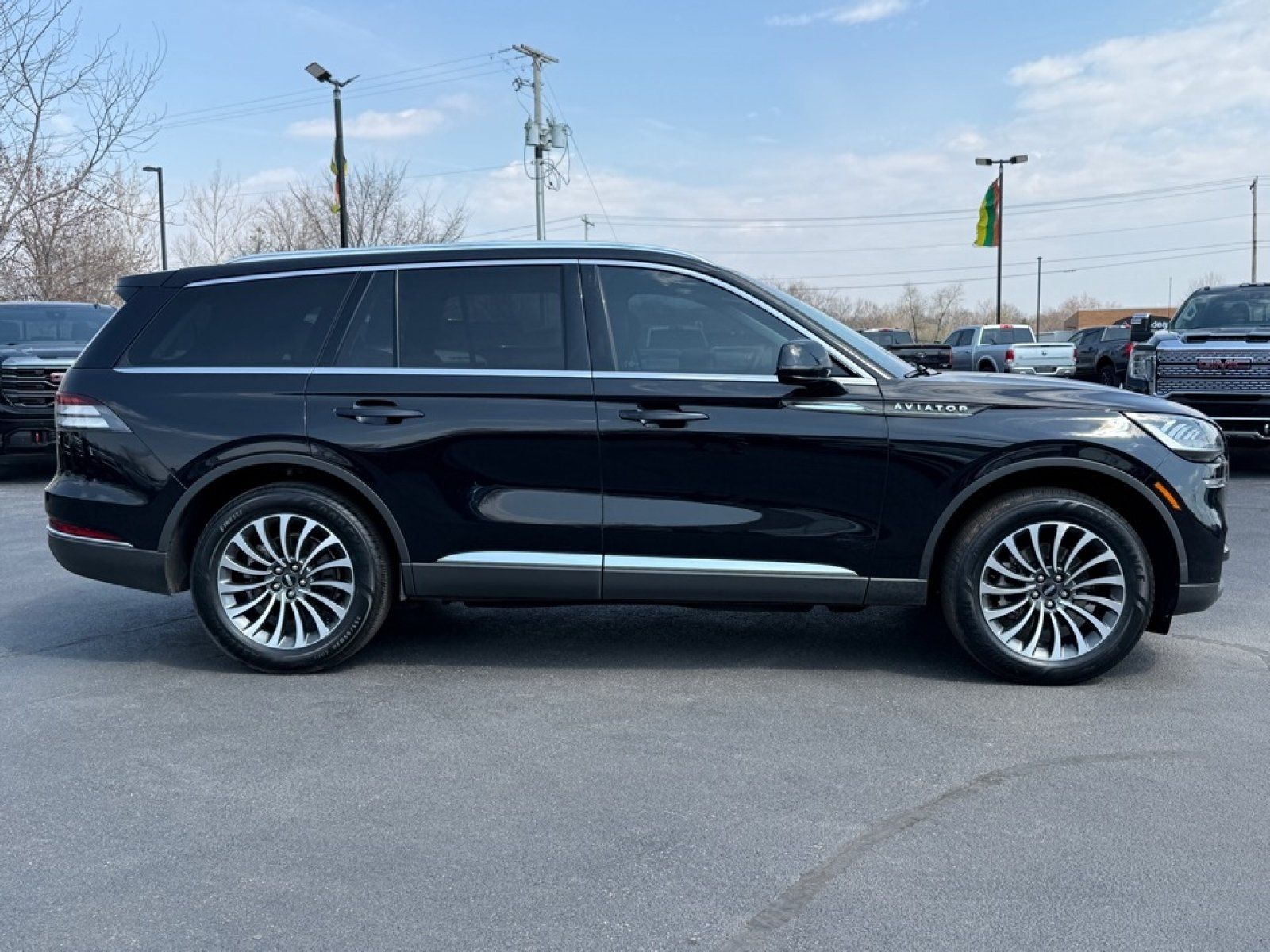 Used 2022 Lincoln Aviator AWD w/ Premium Package image 9