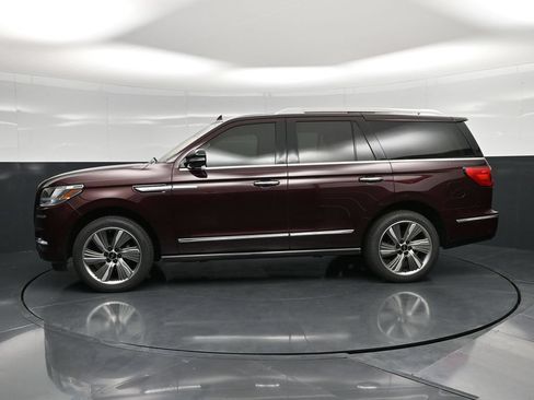 Used 2018 Lincoln Navigator Reserve w/ Technology Package AWD/4WD image 6