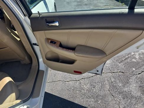 Used 2005 Honda Accord EX-L image 17