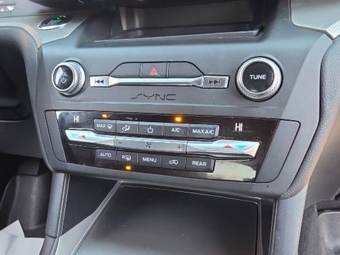 Certified 2020 Ford Explorer XLT RWD image 13