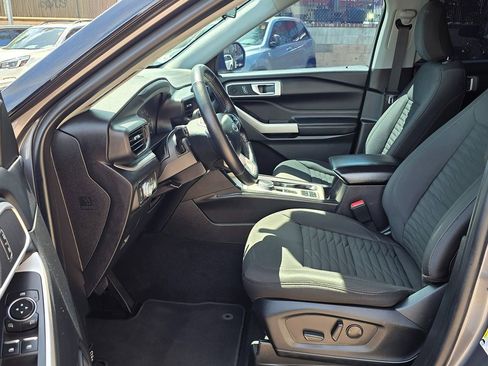 Used 2021 Ford Explorer XLT RWD image 23