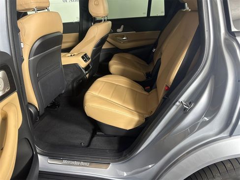 Certified 2025 Mercedes-Benz GLS 450 4MATIC image 23