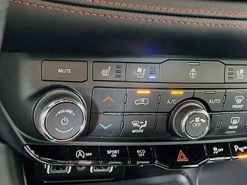 Used 2023 Dodge Durango GT AWD/4WD image 20