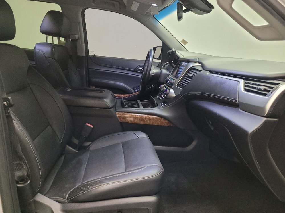 Used 2018 Chevrolet Suburban Premier RWD image 21
