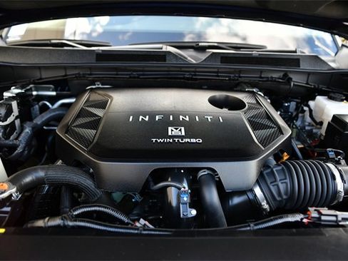 Used 2025 INFINITI QX80 Luxe image 40