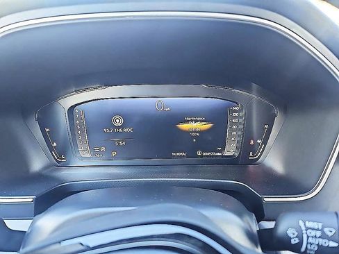 Used 2025 Honda Pilot Elite image 21