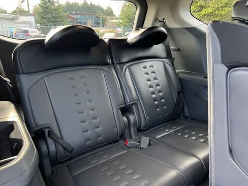 Used 2024 Kia EV9 Wind image 14