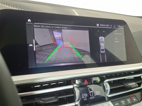 Used 2020 BMW 330i xDrive Sedan w/ Convenience Package image 4