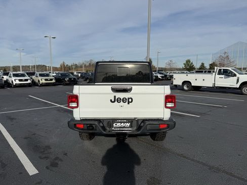 Used 2023 Jeep Gladiator Sport w/ Trailer Tow Package image 6