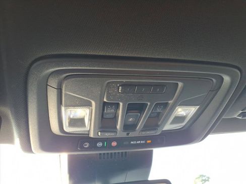 Used 2024 GMC Sierra 1500 AT4 w/ AT4 Carbonpro Edition image 18