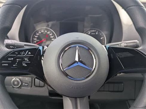Used 2025 Mercedes-Benz Sprinter 2500 image 18