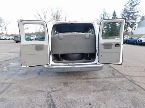 Used 2012 Ford E-350 and Econoline 350 XLT image 22
