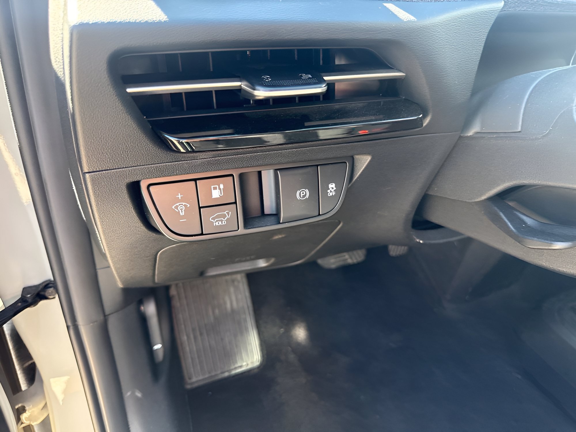 Used 2023 Kia EV6 Wind AWD/4WD image 23