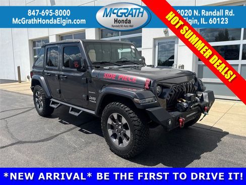 Used 2018 Jeep Wrangler Unlimited Sahara w/ Dual Top Group AWD/4WD image 1