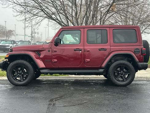 Used 2022 Jeep Wrangler Unlimited Sahara image 5