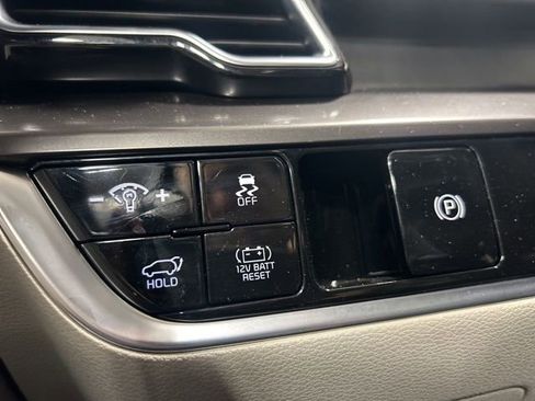 Used 2024 Kia Sportage EX w/ EX Premium Package image 24