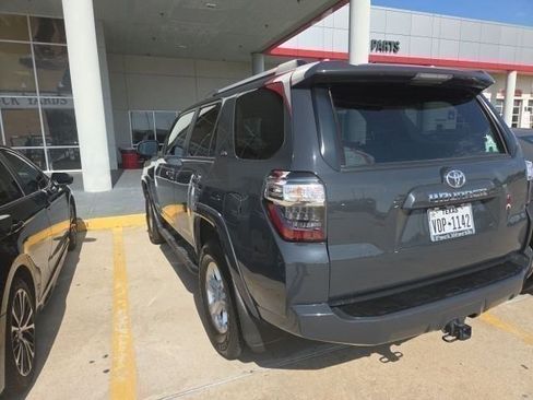 Used 2024 Toyota 4Runner SR5 Premium w/ Moonroof Package RWD image 6