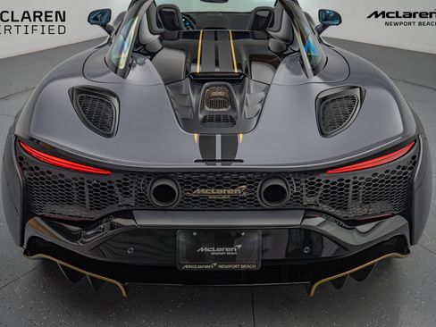 Used 2025 McLaren Artura Spider image 16
